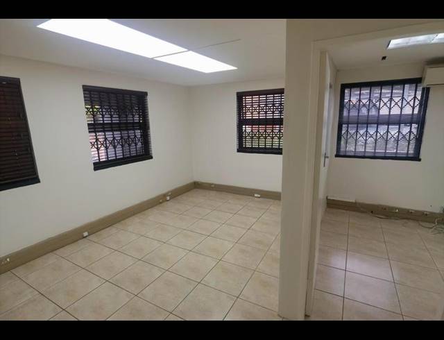 BUSINESS PROPERTY TO RENT IN TYGER VALLEY